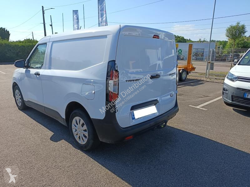 Véhicule utilitaire Ford  transit courier