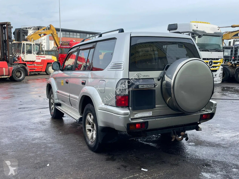 عربة نفعية Toyota Prado 3.0 TD 4 x 4 5 Seats...