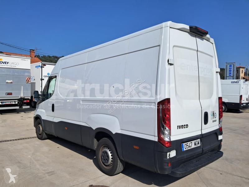 عربة نفعية Iveco  DAILY 35S16 12M3