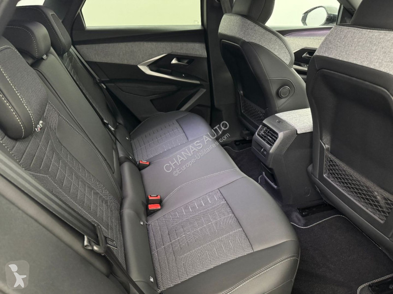 Véhicule utilitaire Peugeot 1.2 Hybrid 145 GT...