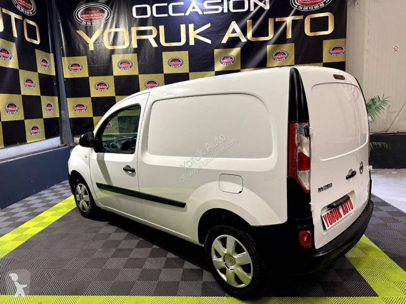 Samochód dostawczy Nissan