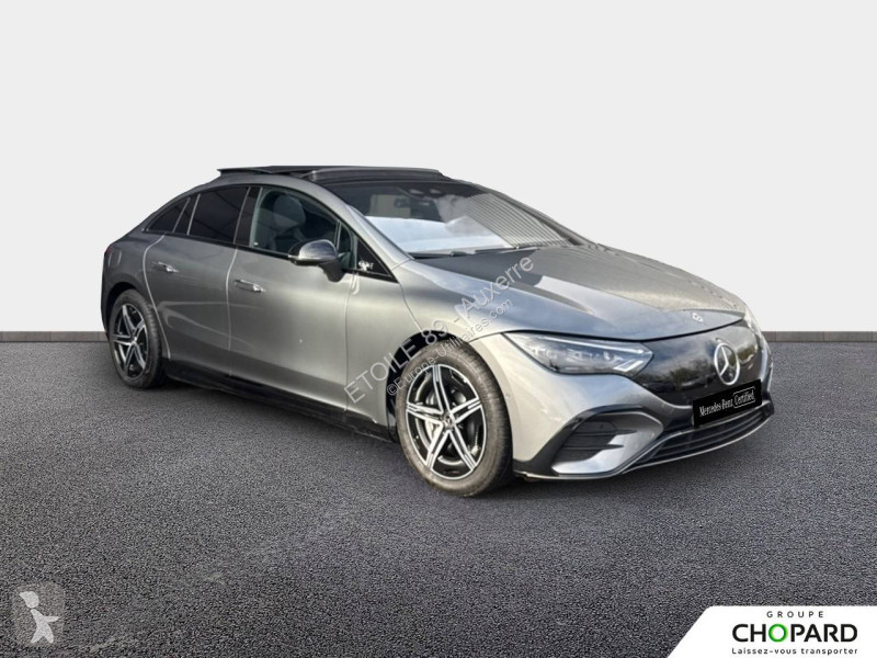 عربة نفعية Mercedes EQE 300