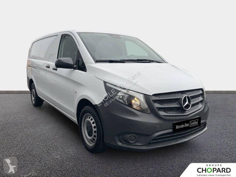 Véhicule utilitaire Mercedes VITO FOURGON 114...
