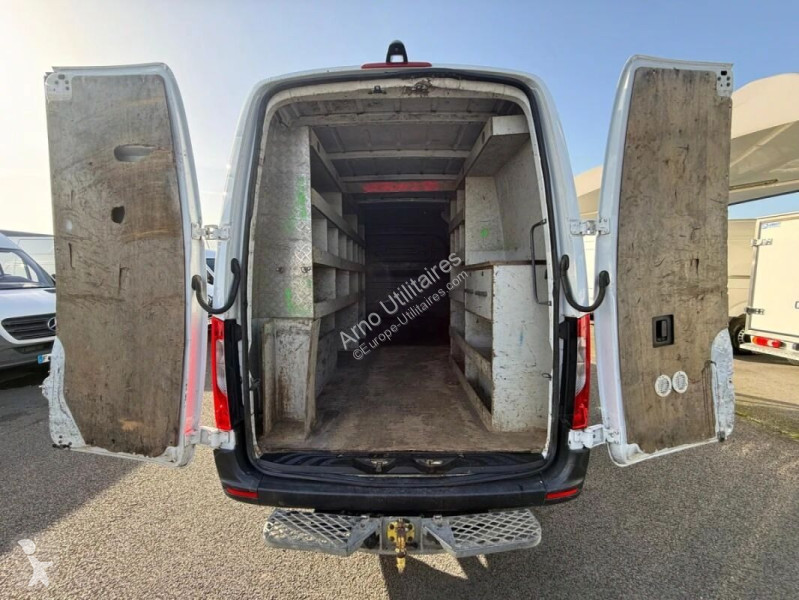 Véhicule utilitaire Mercedes