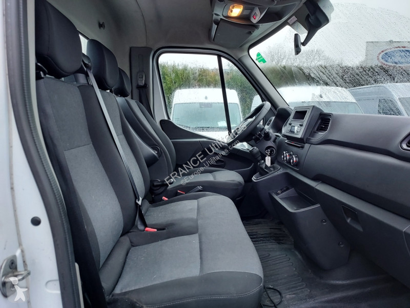 عربة نفعية Renault MASTER III PLATEAU FIXE...