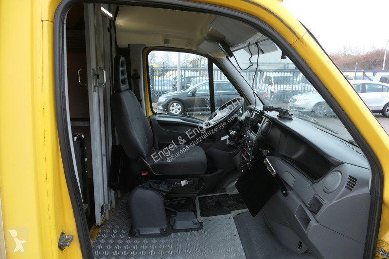 Iveco Daily 35 S11 C30C AUTOMATIK KAMERA Regale...