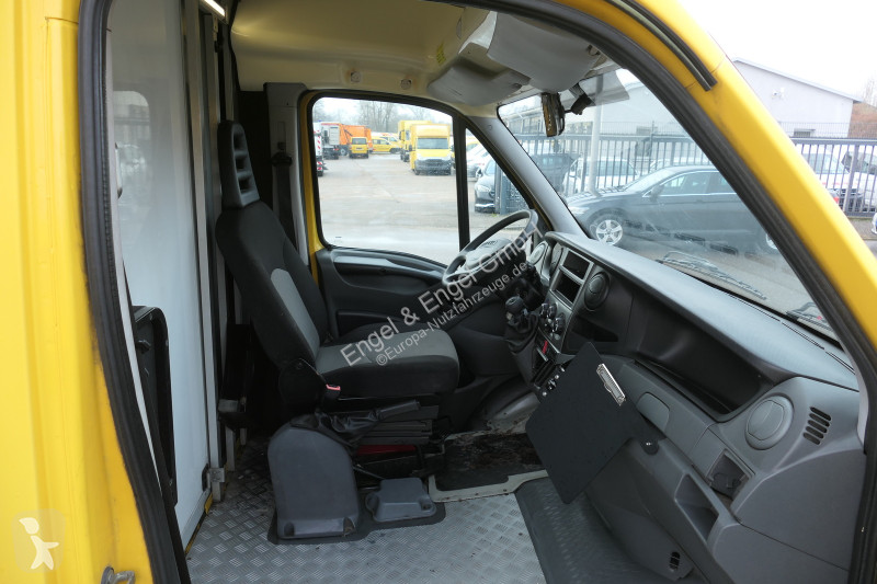 Лекотоварен автомобил Iveco Daily 35 S11 C30C...