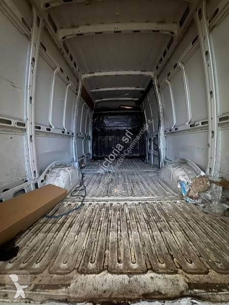 Furgoneta Iveco