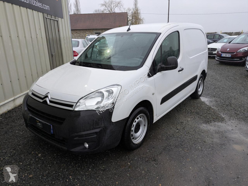 Véhicule utilitaire Citroën BERLINGO II 1.6...