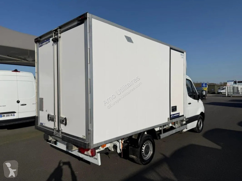 Mercedes  van