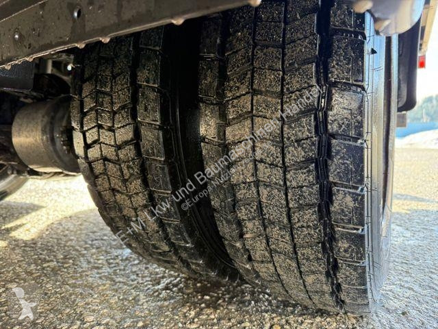 Furgoneta Mercedes 818D KOFFER
