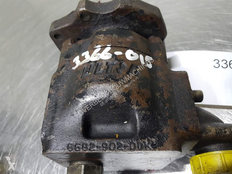 Véhicule utilitaire  8682-902-0DK -...