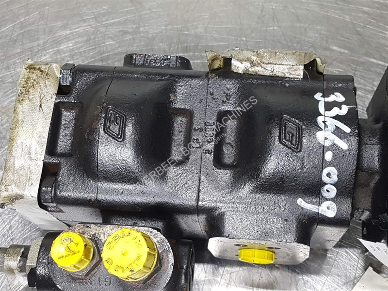 Véhicule utilitaire JCB...