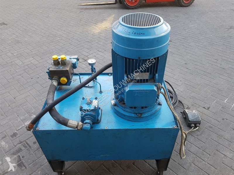 Véhicule utilitaire  22kW Hydraulic...