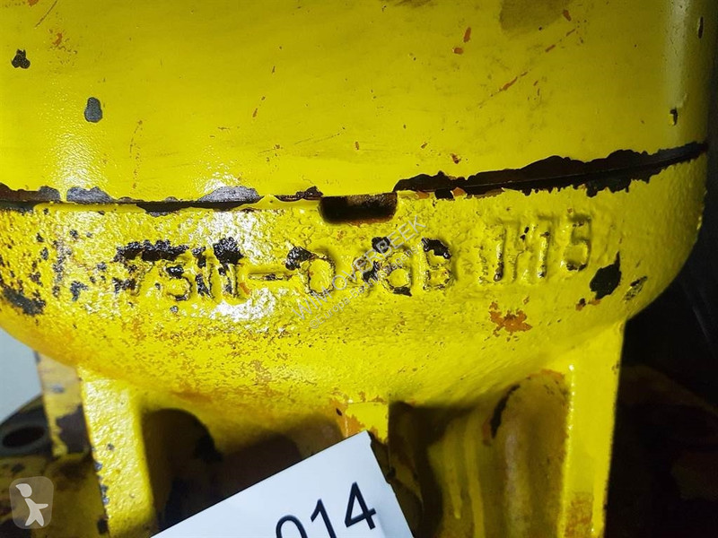 Furgoneta Case -Komatsu 7511-046B-Swing...