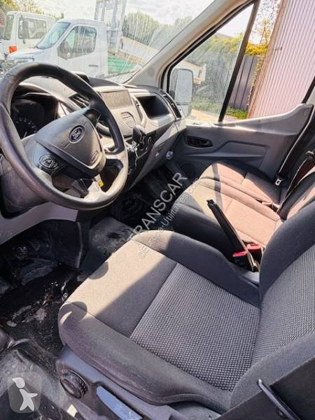 Samochód dostawczy Ford