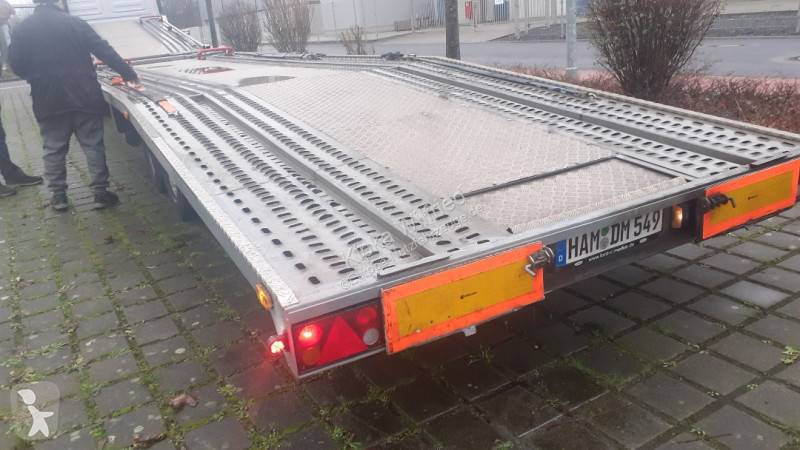 Samochód dostawczy Mercedes
