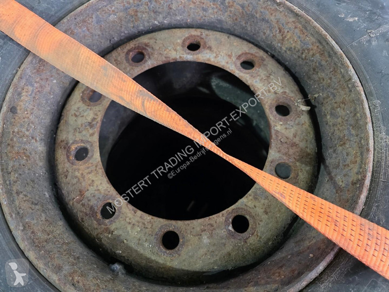 Samochód dostawczy Michelin 445/45 R19.5...