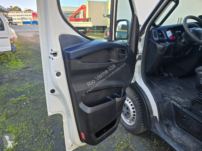 Samochód dostawczy Iveco