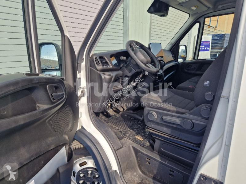 Furgoneta Iveco  DAILY 35C16H 16M3