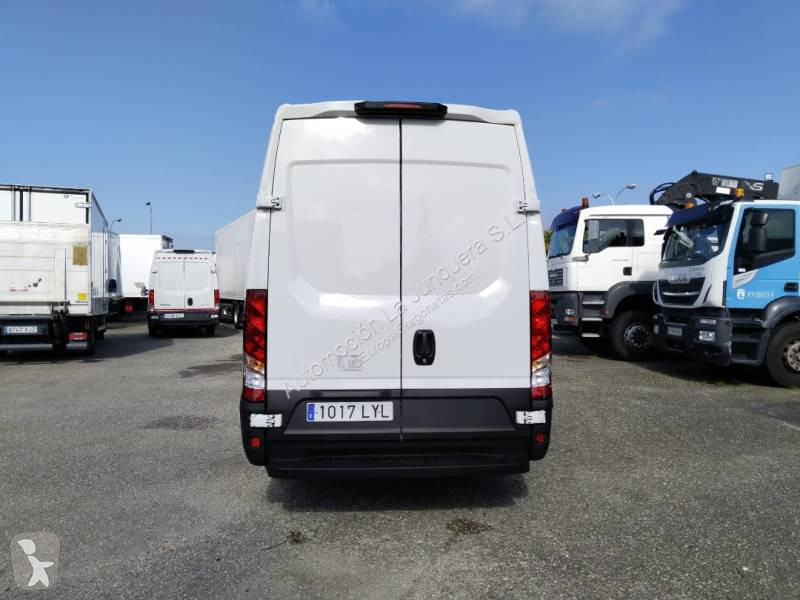 عربة نفعية Iveco