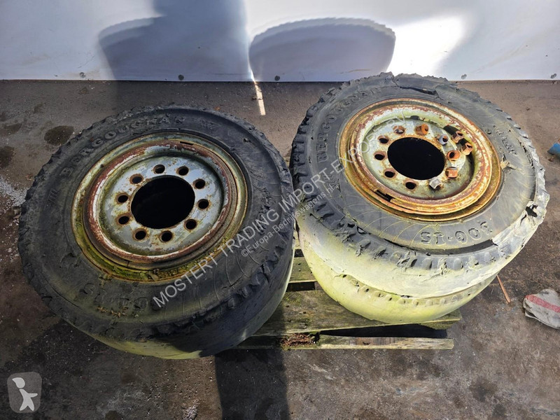 Furgoneta  300 -15 Bergougnan 300-15 Tire Set –...