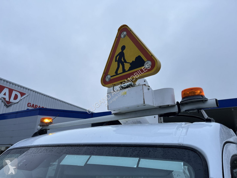Véhicule utilitaire Renault MASTER III CCB...