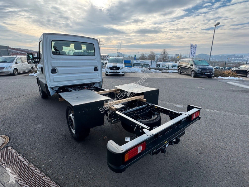 Nyttofordon Iveco 35S14 HA8 Fahrgestell...