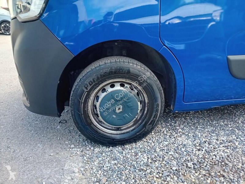 Коммерческий автомобиль Renault III 2019