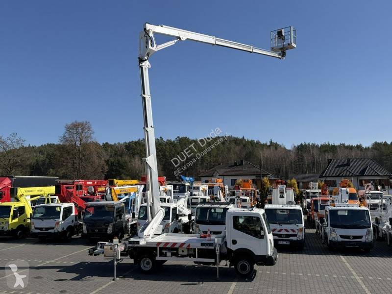 Nissan  Transporter