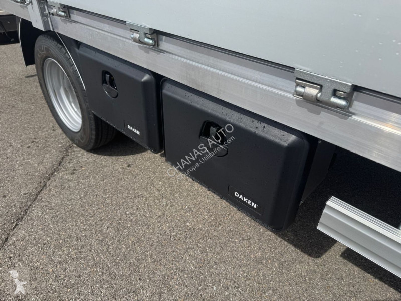 Véhicule utilitaire Iveco 35C18 A8 180CV 3L...