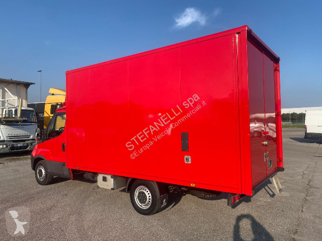 Veicolo commerciale Iveco DAILY 35S14 BOX