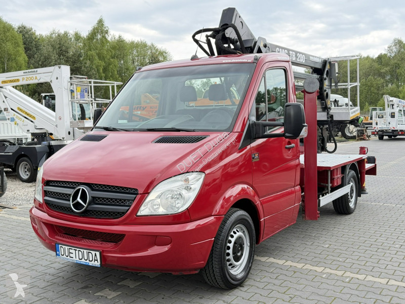 Mercedes  van