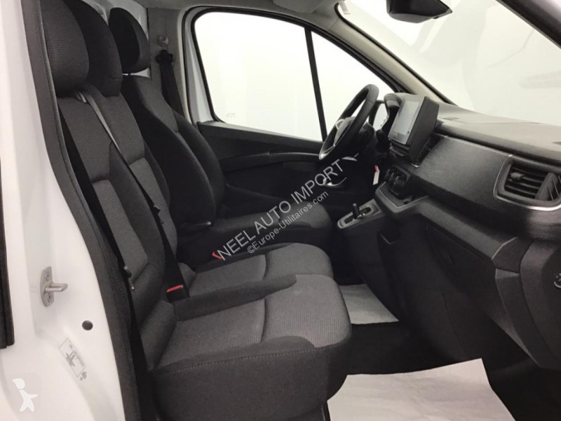 Véhicule utilitaire Renault TRAFIC III  L2 H1...