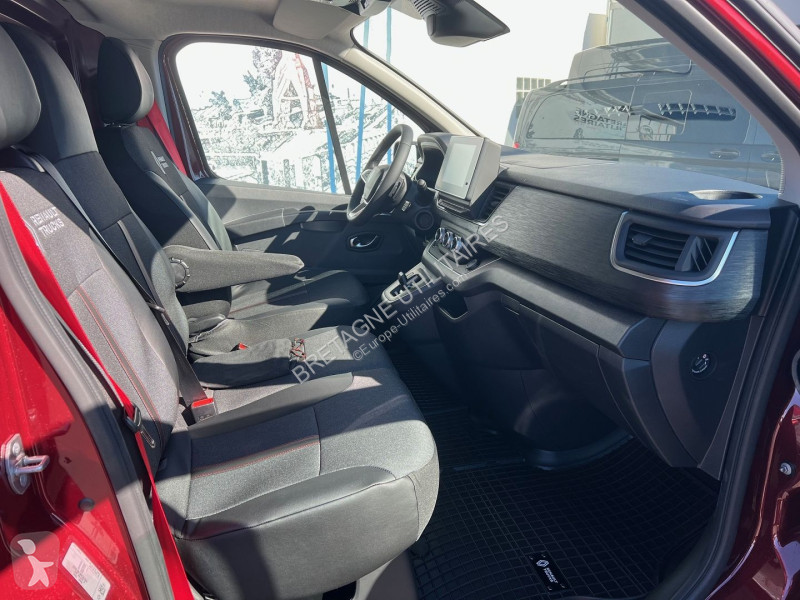 Véhicule utilitaire Renault TRAFIC III FG NEUF:...