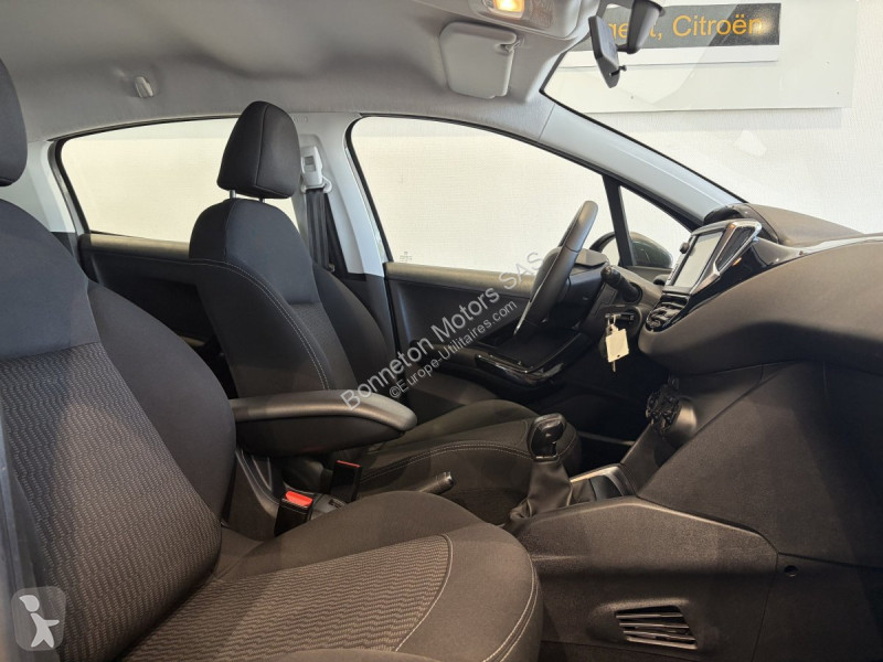 Veicolo commerciale Peugeot Puretech 82 S&S...