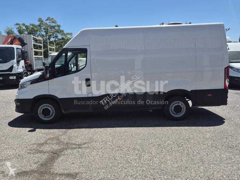 Furgoneta Iveco  DAILY 35S16 12M3