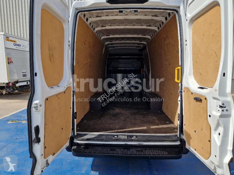 Furgoneta Iveco  DAILY 35S16 16M3