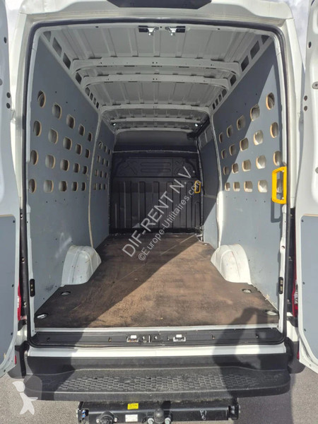 Iveco 35 S 14 Transporter