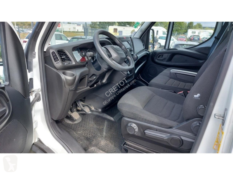Véhicule utilitaire Iveco DAILY 35 C 16 3L E6