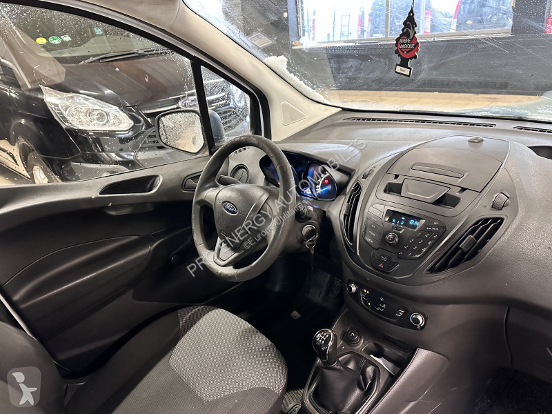 Ford TRANSIT COURIER 1.5TD 75CH AMBIENTE...
