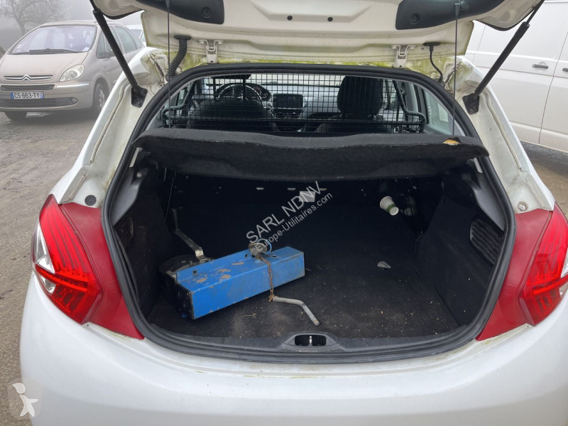 Véhicule utilitaire Peugeot