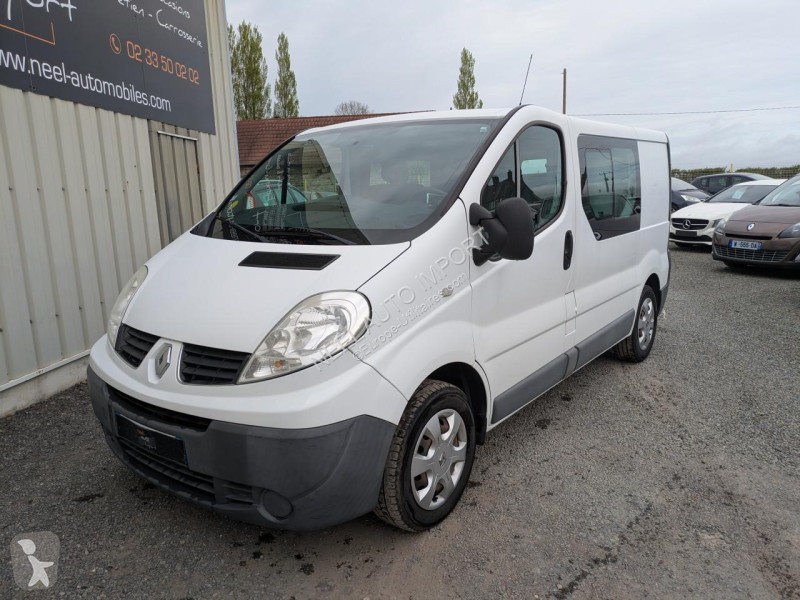 Véhicule utilitaire Renault TRAFIC II L1H1...