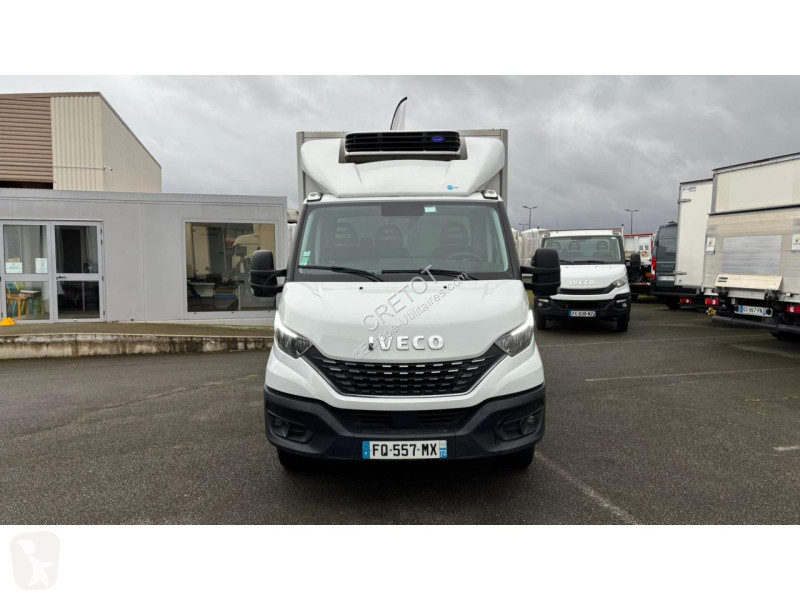 Véhicule utilitaire Iveco DAILY 35-180 3L...