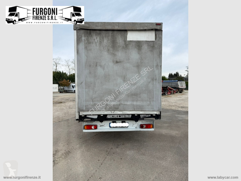 عربة نفعية Renault T35 2.3 dCi/130 TP...