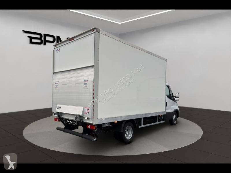 عربة نفعية Iveco
