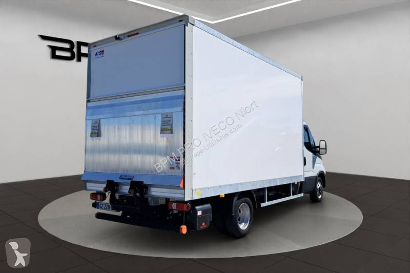 عربة نفعية Iveco