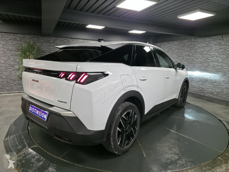 Samochód dostawczy Peugeot 3008 1.2i Hybrid...