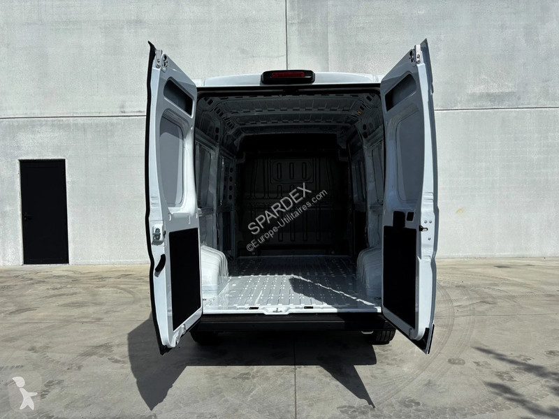 عربة نفعية Peugeot L2H2 | Leasing
