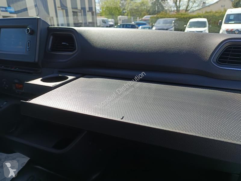 Véhicule utilitaire Renault L1H1 DCI 135 grand...
